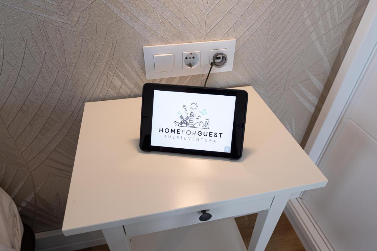 Homeforguest Modern And New Beachfront Apartment ลาโอลีวา ภายนอก รูปภาพ